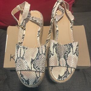 Snakeskin Flatform Ankle Strap Sandals